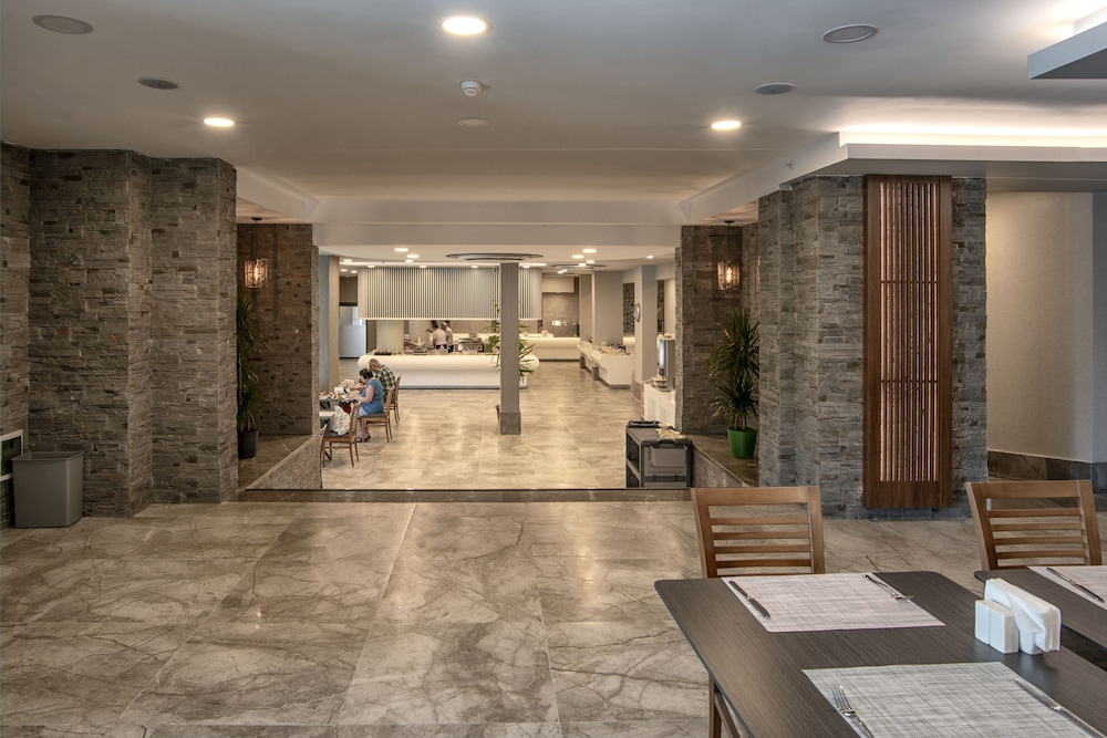Riviera Zen Hotel - Adult Only 16/68