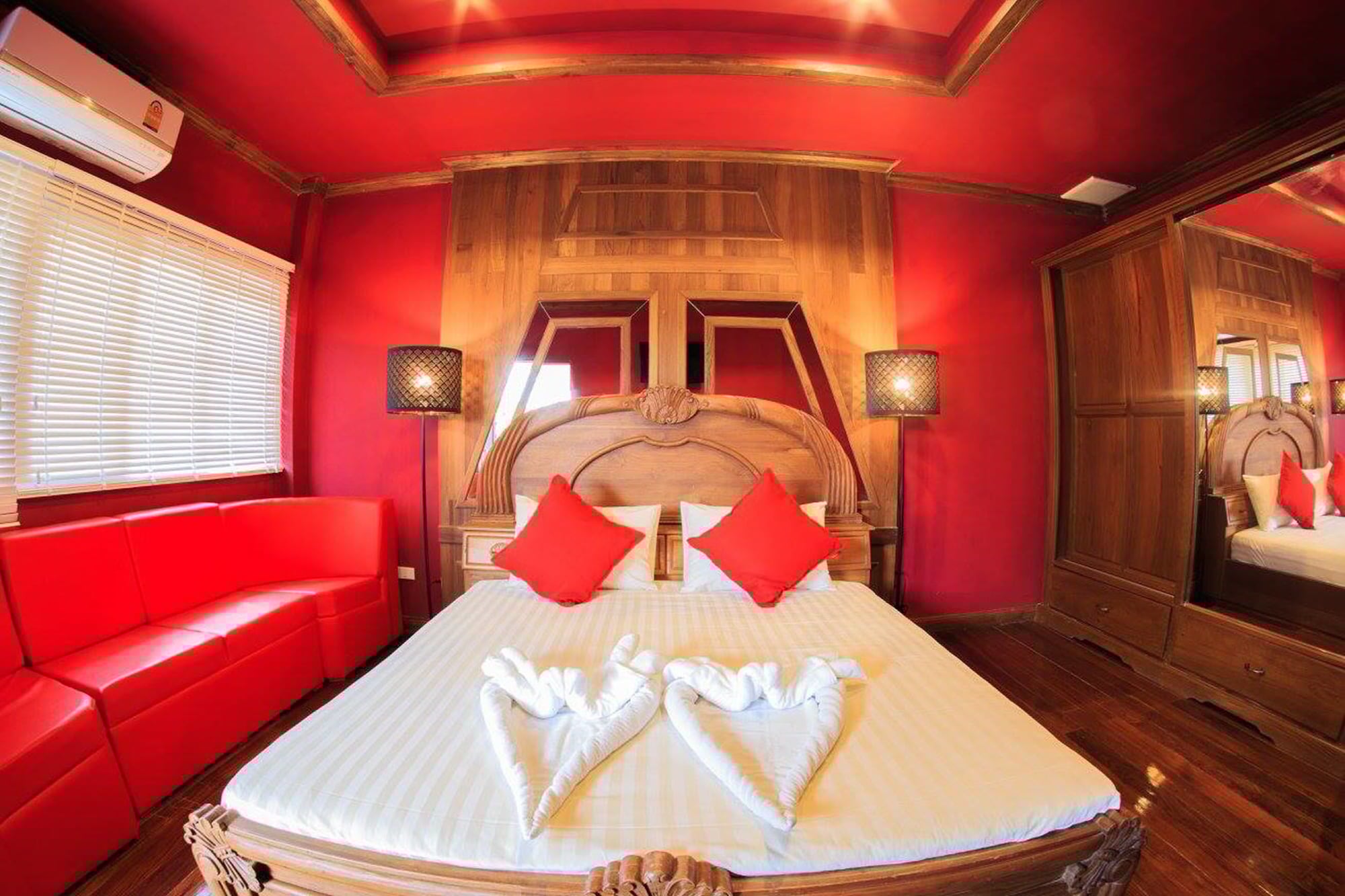 2 BEDROOMS, FAMILY SUITE
