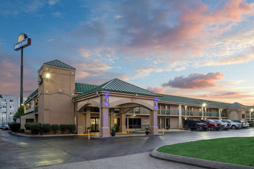 Days Inn By Wyndham Clarksville North 5/63