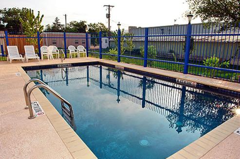 Wine Country Inn 23/26