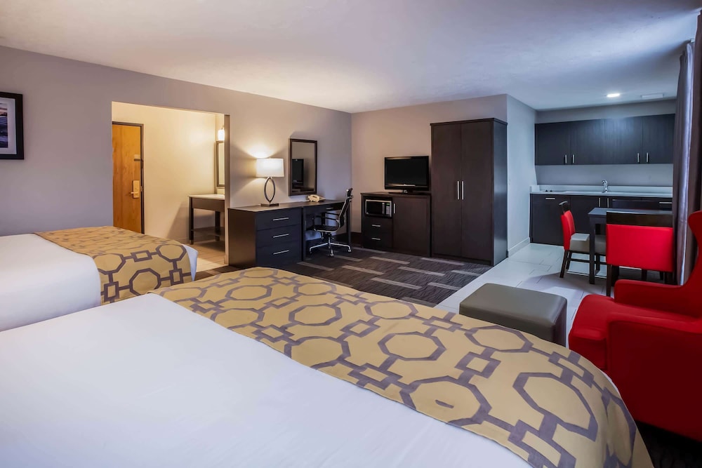 Baymont by Wyndham Traverse City 15/43