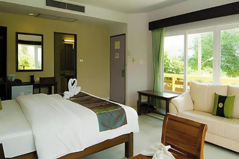 Bacchus Home Resort 30/77