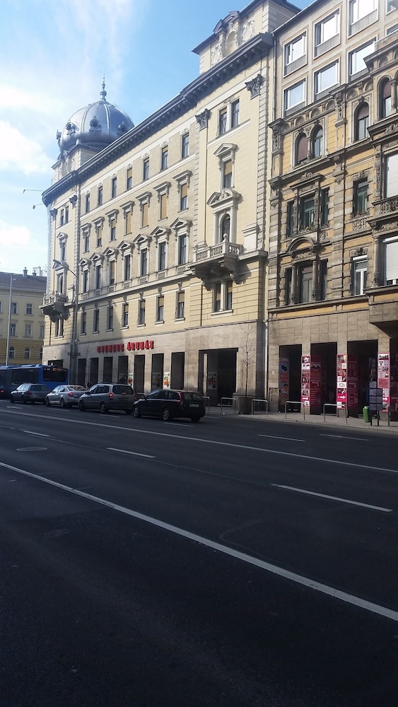 Omega Guesthouse Budapest 3/50