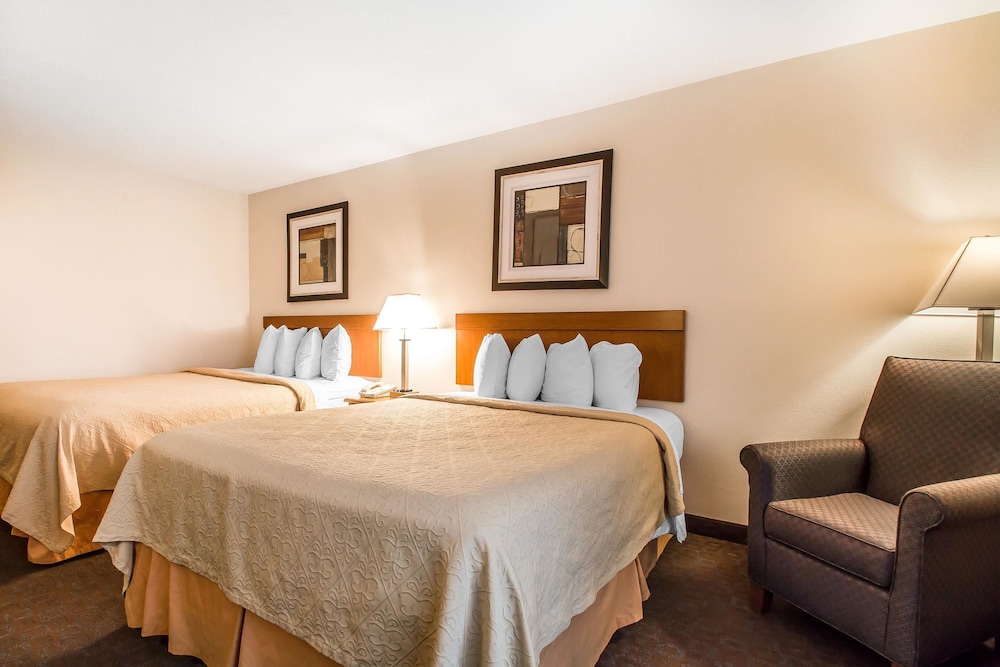 Quality Inn Morris I-80 16/45