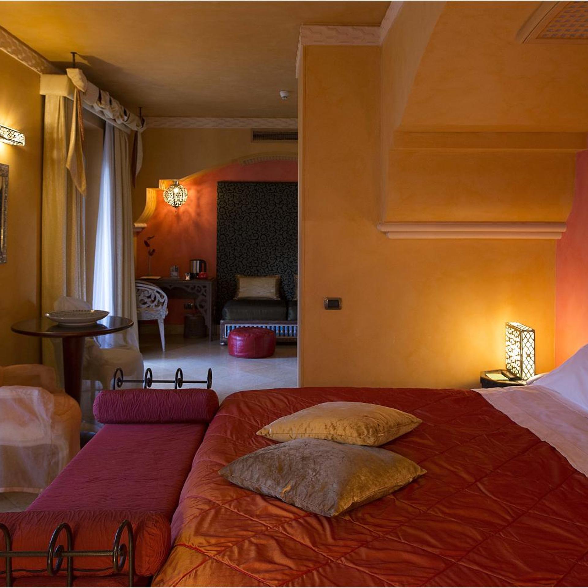 جناح بشرفة، Romano Palace 5/10