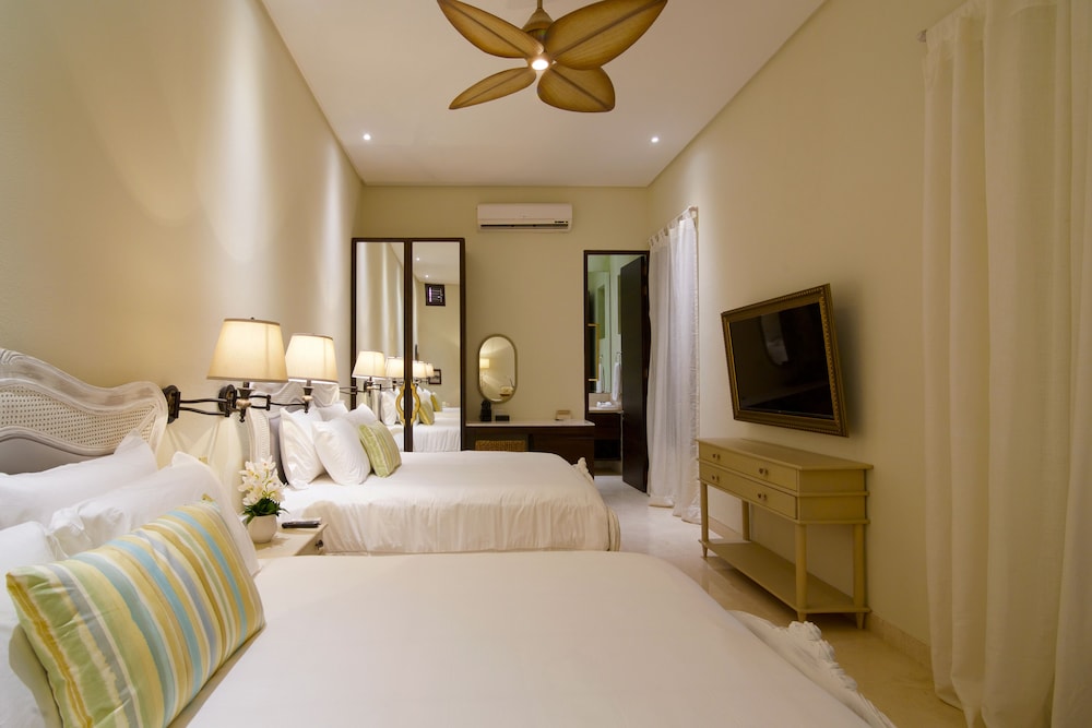غرفة سوبيريور بسريرين كينج، Capellan de Getsemani 3/9