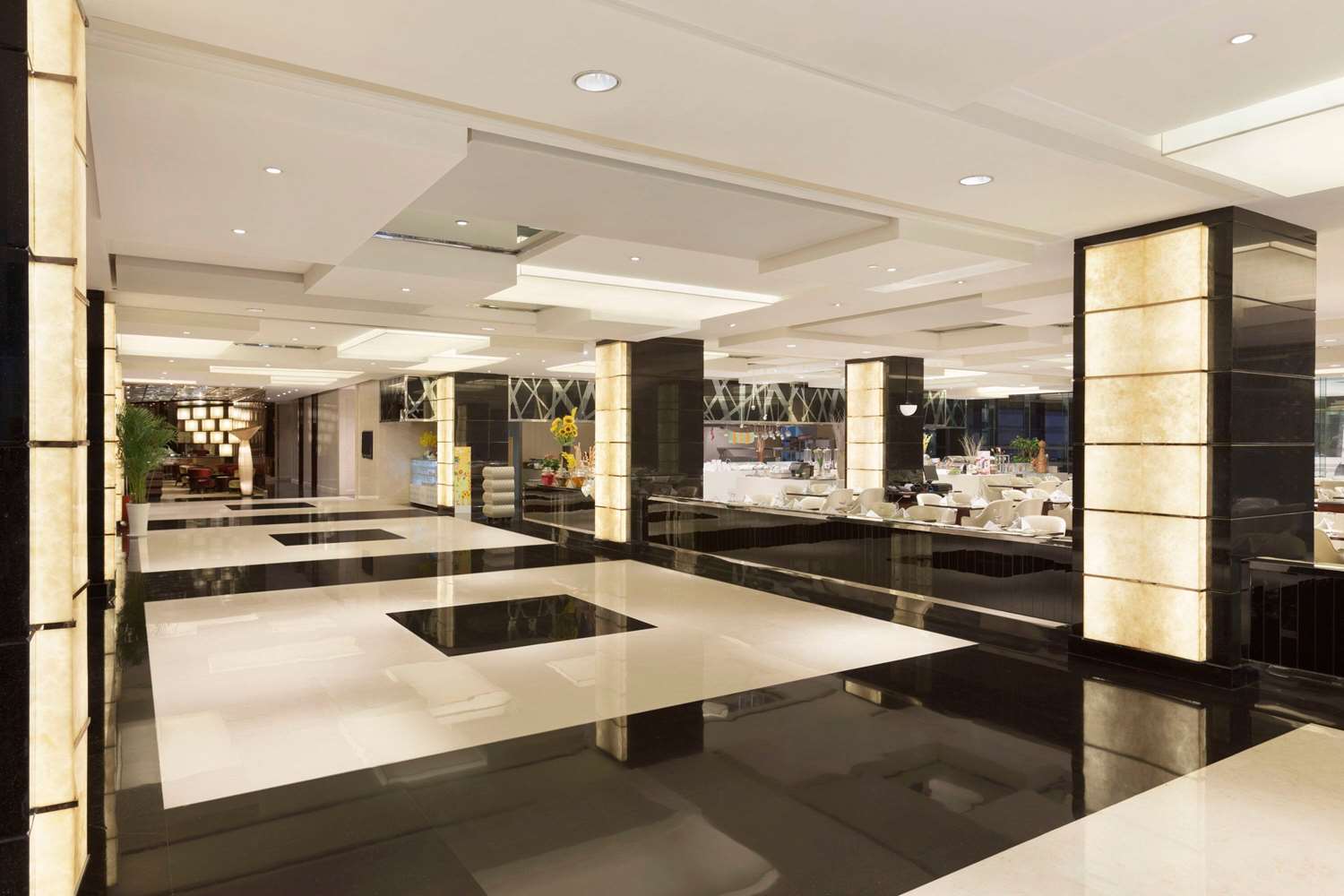 Ramada Plaza by Wyndham Lianyungang 7/28