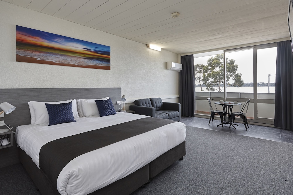 Bayside Inn 26/41