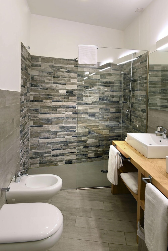 Napoli Rooms&Suite 46/50