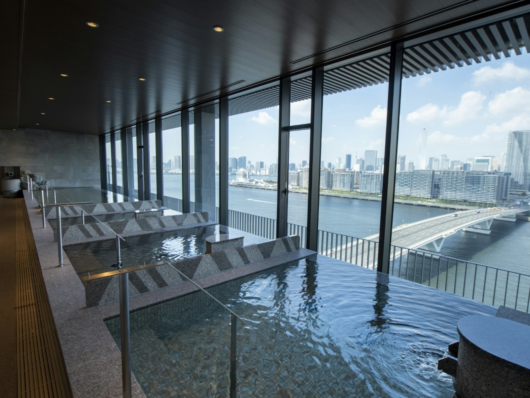 La Vista Tokyo Bay 27/49
