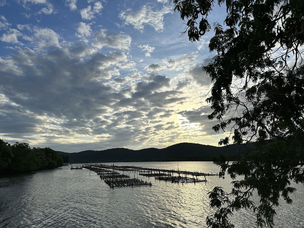 Ko Nokyai Resort 9/19