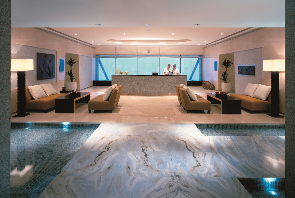 Shangri-La Residences and Apartments 20/45