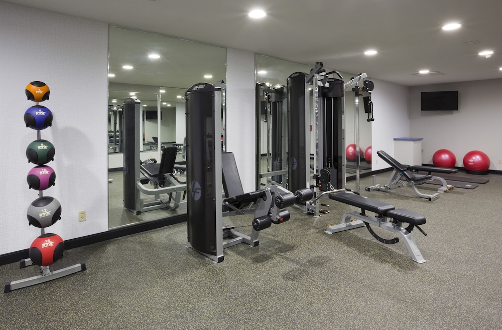 Holiday Inn Hotel Suites Maple Grove Nw Mpls Arbor Lks 41/76