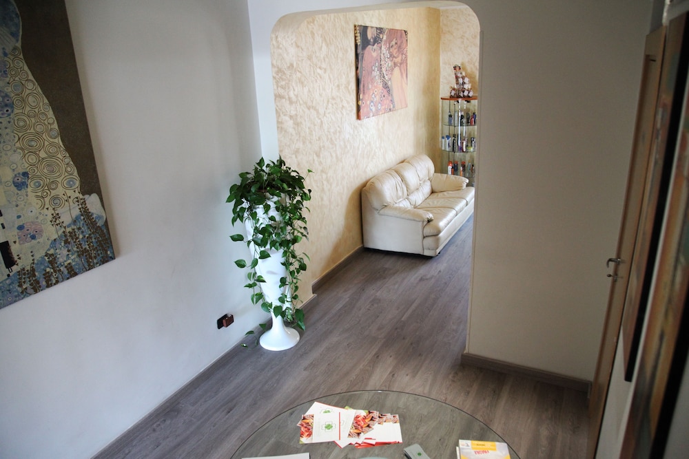 Hotel Sogni D Oro Airport Formerly Hotel Morgan 36/47
