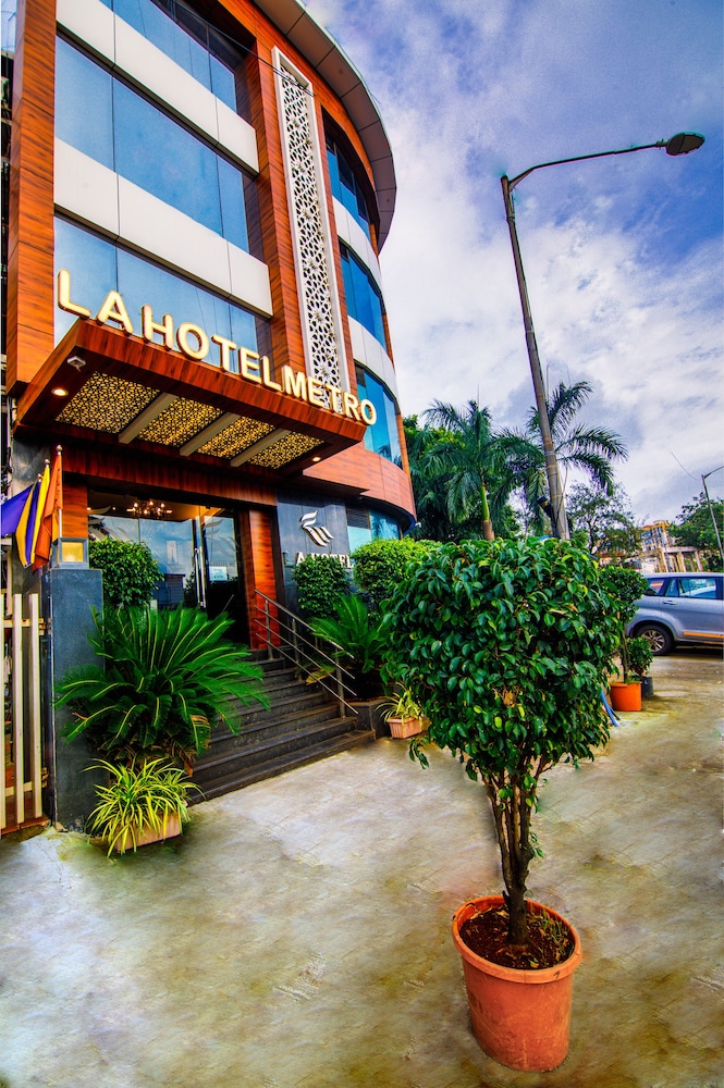La Hotel Metro 7/45