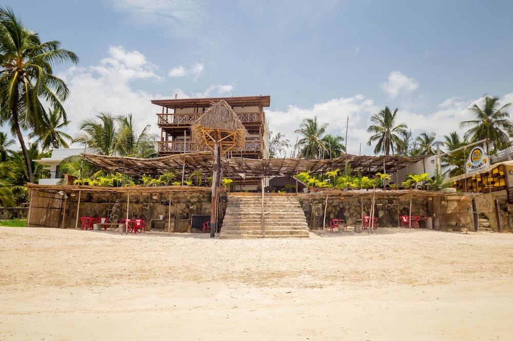 Ziwa Beach Resort 5/60