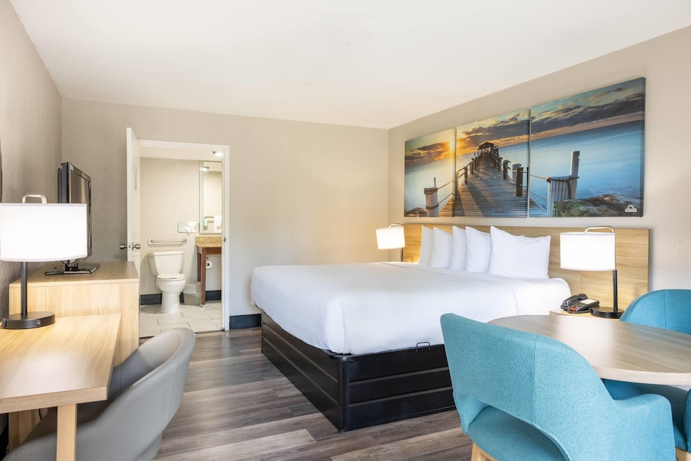 غرفة بسرير كينج لذوي الإعاقة، Days Inn by Wyndham Port Charlotte/Punta Gorda 10/10