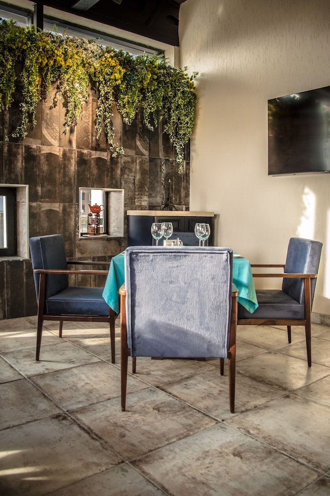 Hillmond Hotel Baku 8/61