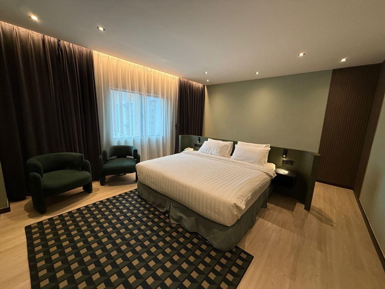 Renovated, Emerald