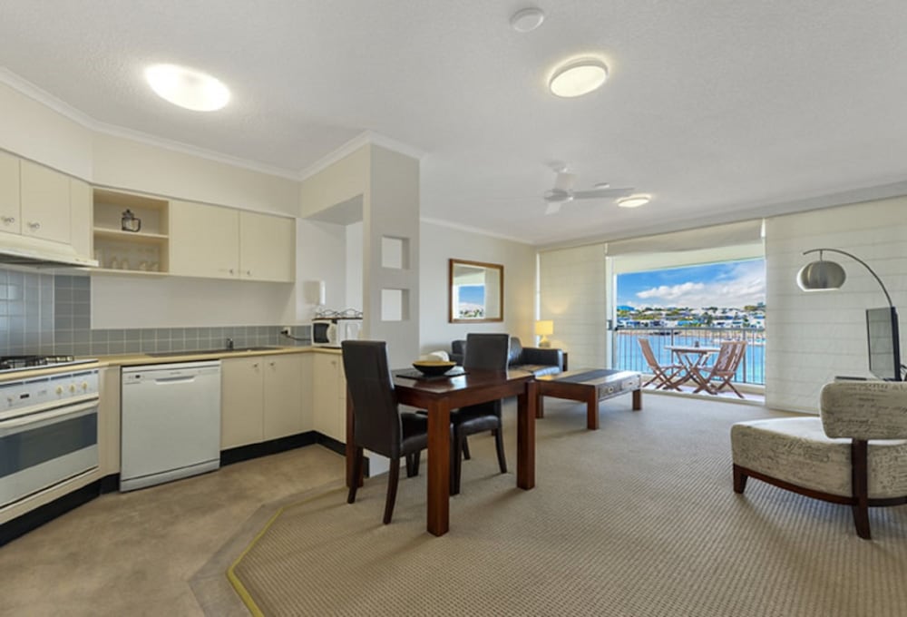 Goldsborough Place Apartments 27/30