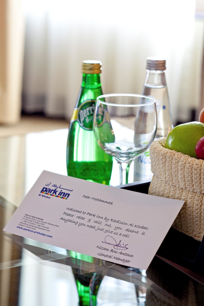 بارك إن باي راديسون الخبر(Park Inn By Radisson Al Khobar Hotel) 29/74