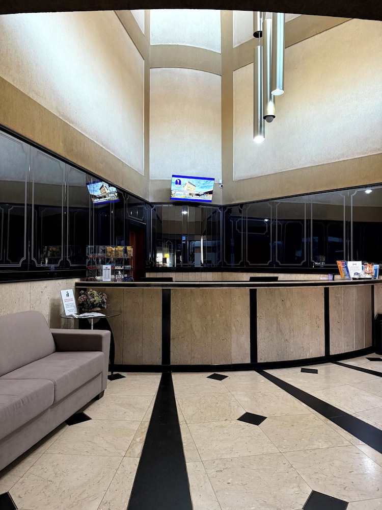 Astron Associado Cristal Palace Hotel 49/56
