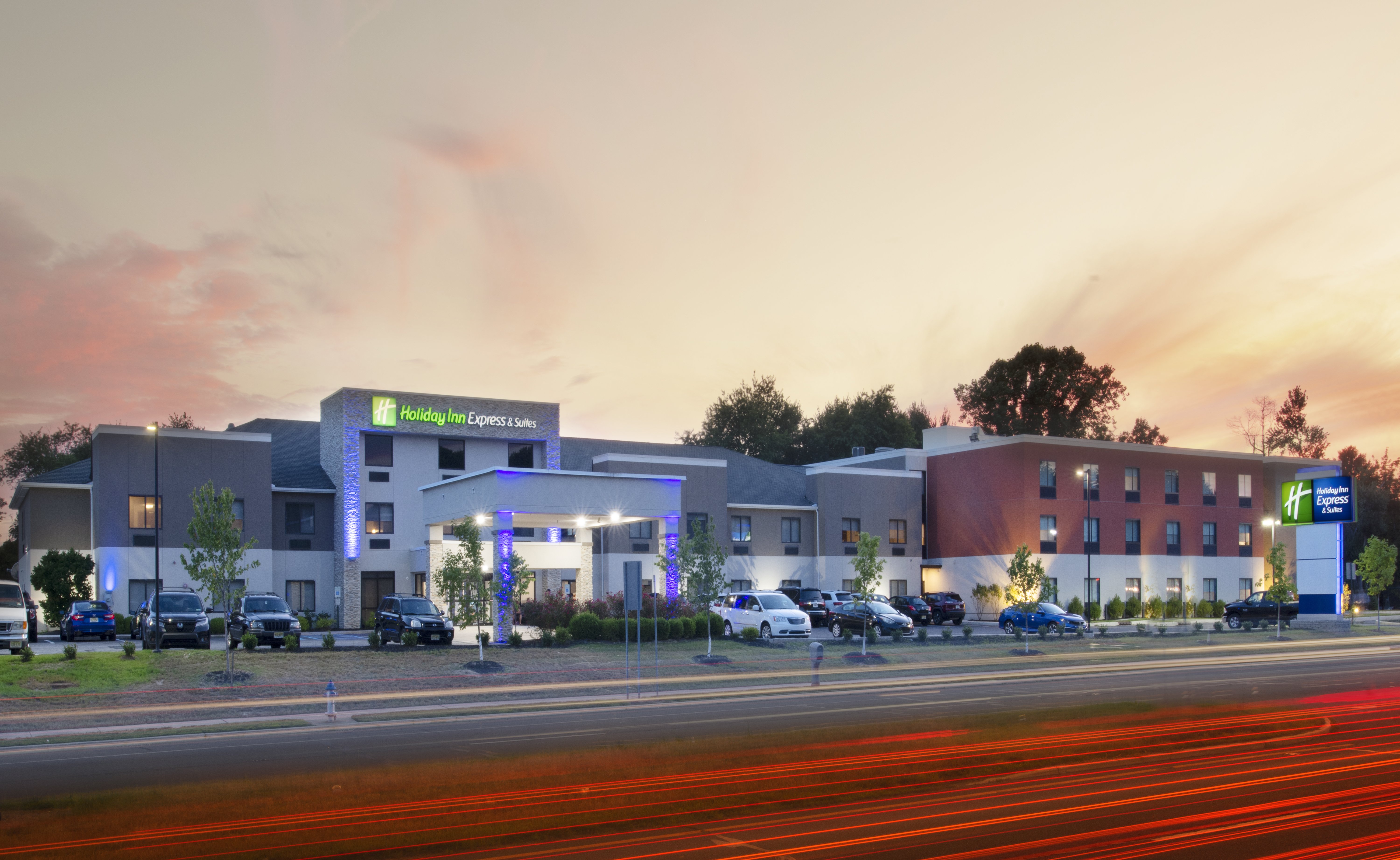 Holiday Inn Express and Suites Williamstown - Glassboro, an IHG Hotel (ex. Best Western Monroe Inn) 4/62