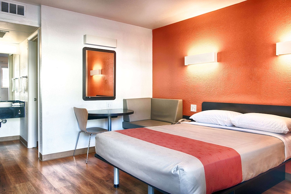 Motel6 Mammoth Lakes, CA 33/55