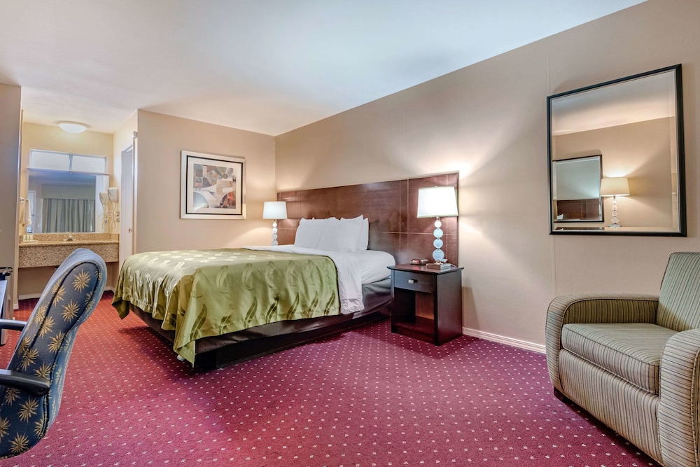 Scottish Fairway Inn 11/37