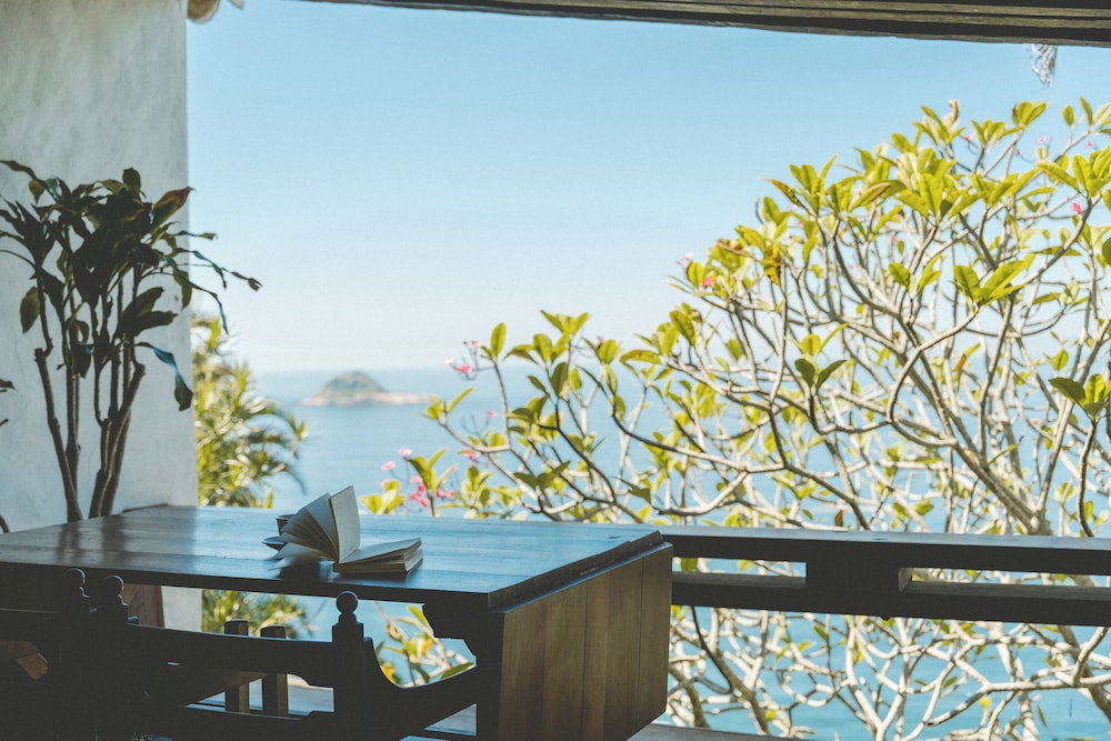 Cliffside Guest House Experience 9/67