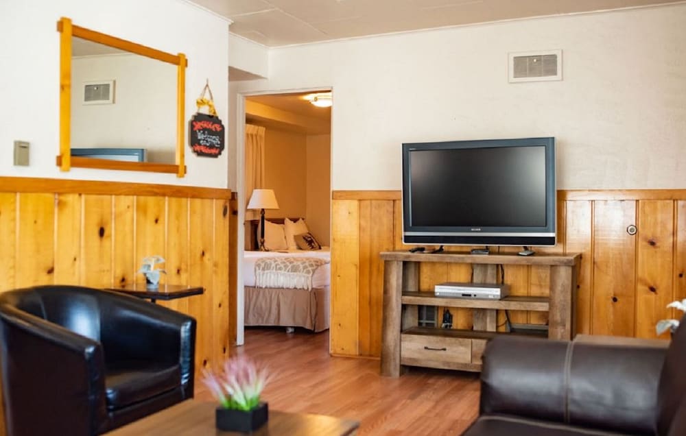 Alpine Trail Ridge Inn 60/74