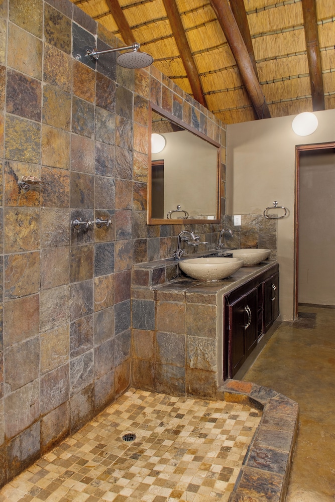 Black Rhino Game Lodge 31/69