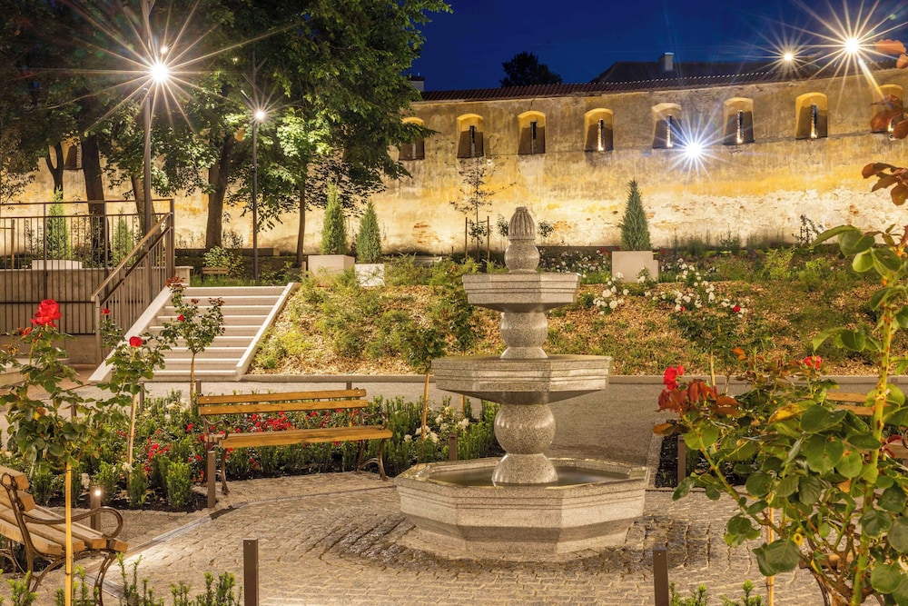 Hotel Domus Maria 36/50