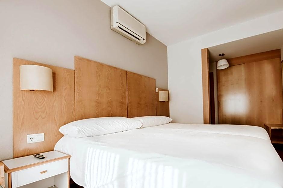Hotel Isasa 15/35