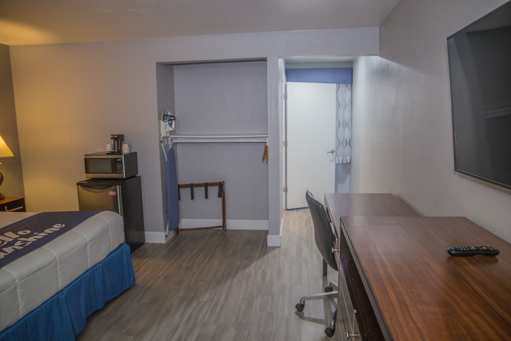 Days Inn by Wyndham Redwood City 36/55
