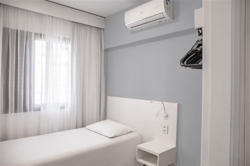 Room, Street View, Accessible