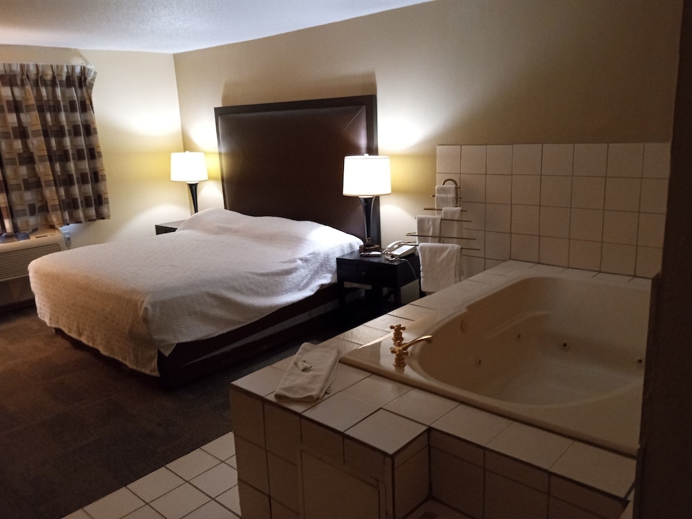 Americas Best Value Inn Webster City 32/53