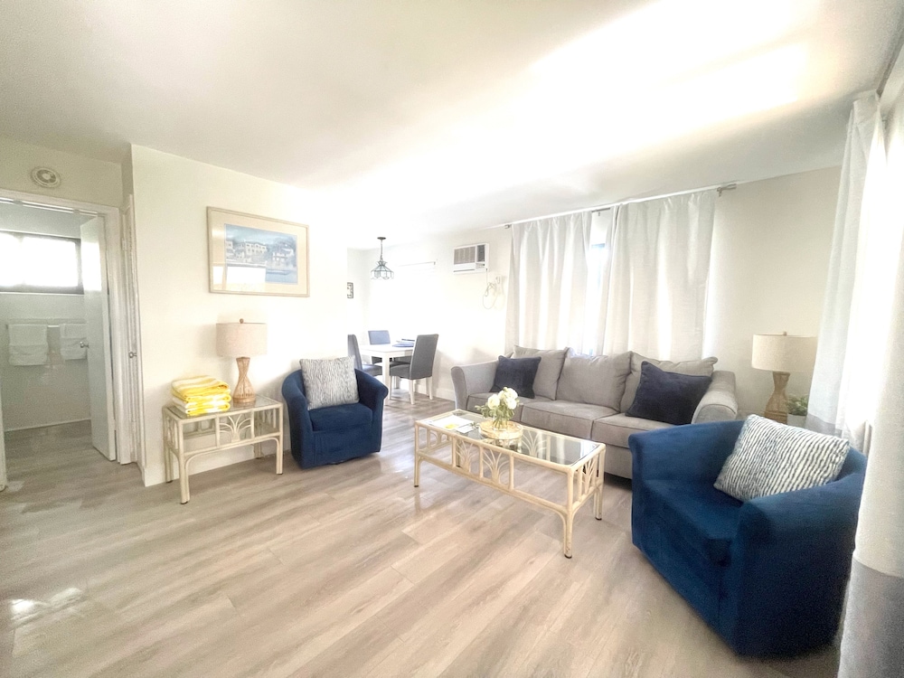 Tropic Isle Beach Resort 25/50