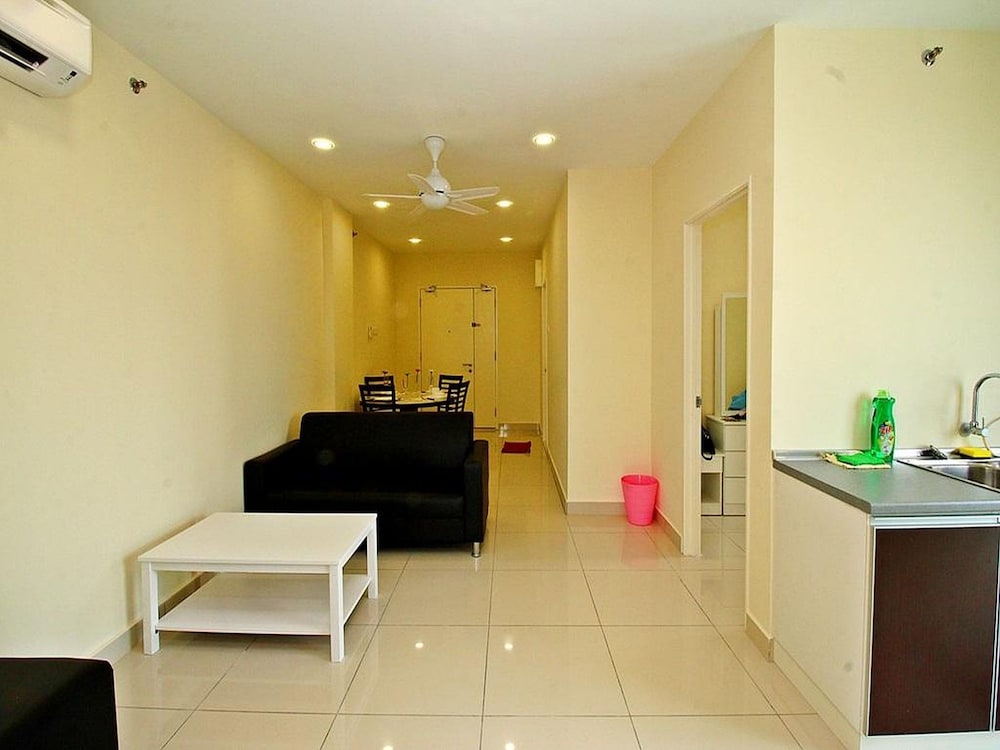 Merlene Suites at Mansion One 8/50