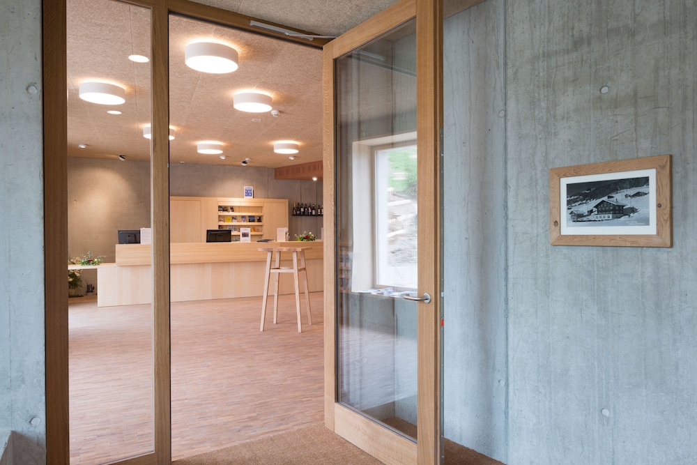 Saanen Gstaad Youth Hostel 7/41