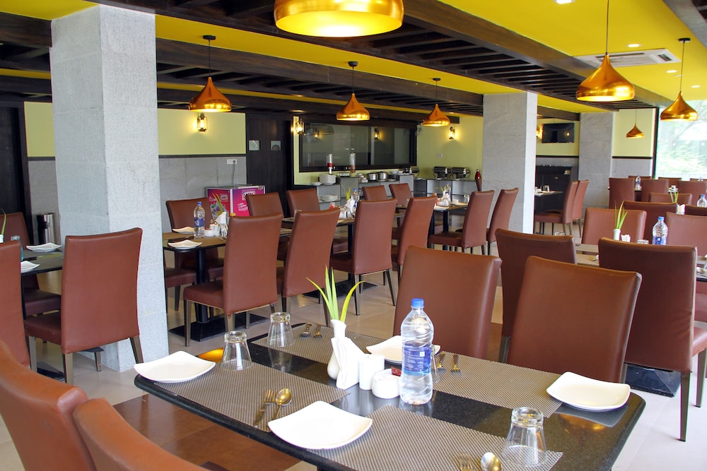 Hotel Vinayaga 22/25