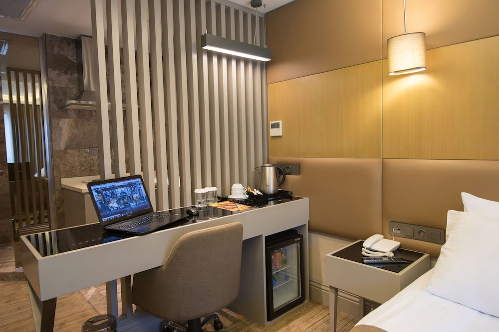 Gk Regency Suites Hotel 39/54