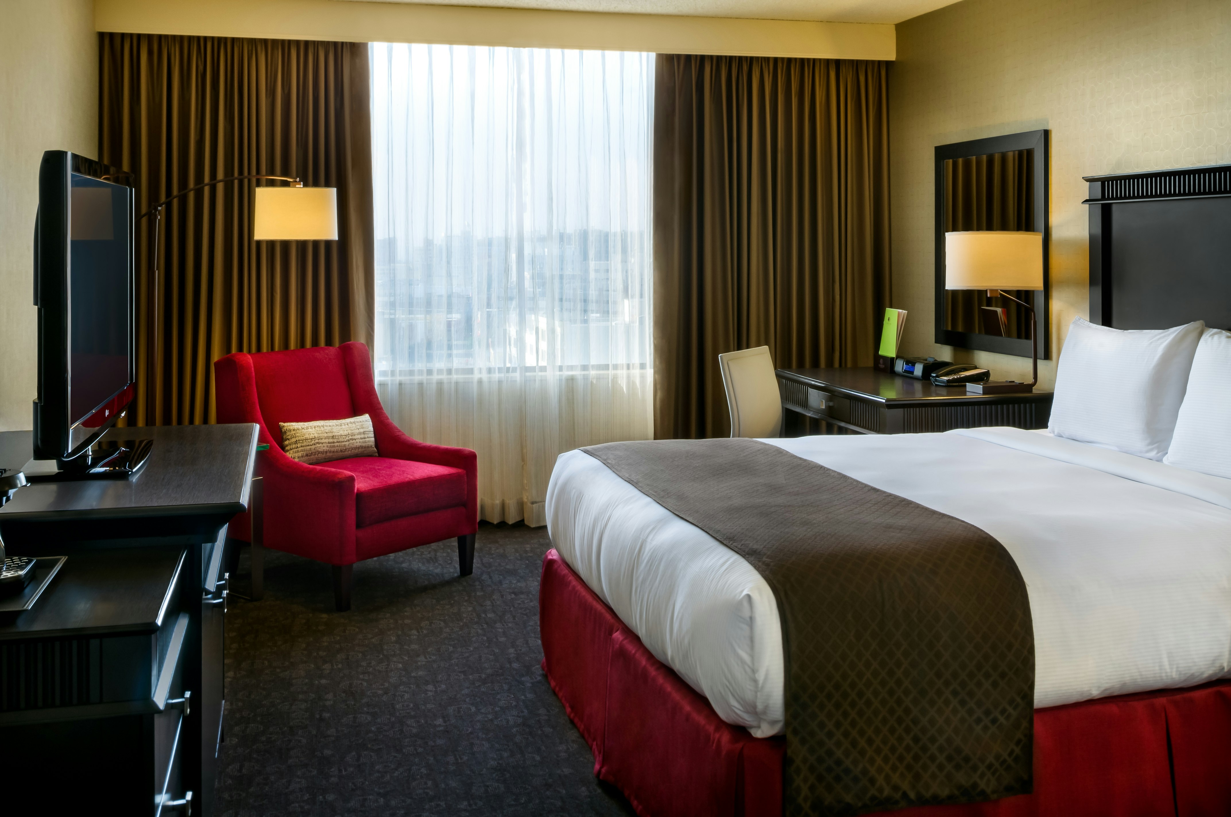 ROOM, KING BED