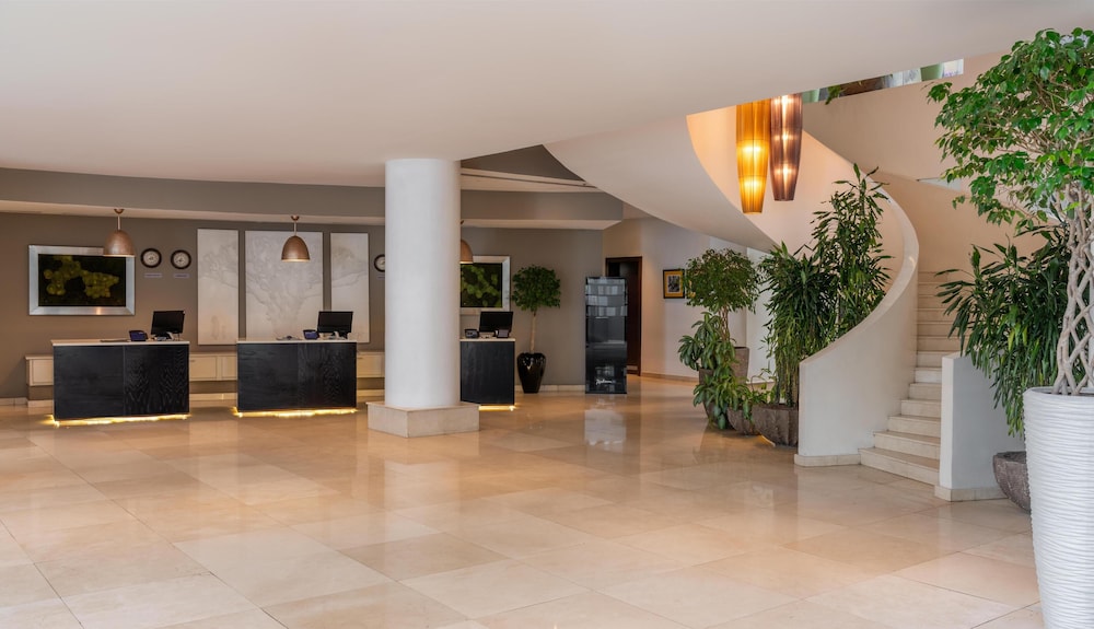 Radisson Blu Hotel, Addis Ababa 20/81