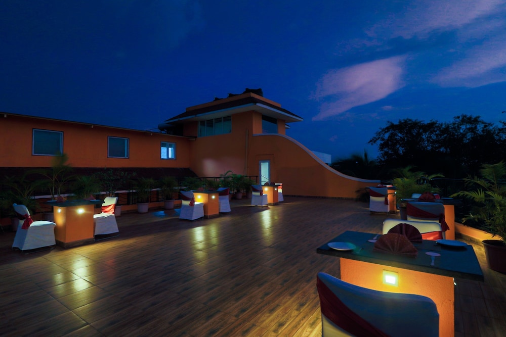 Le Seasons Beach Resort 3/54