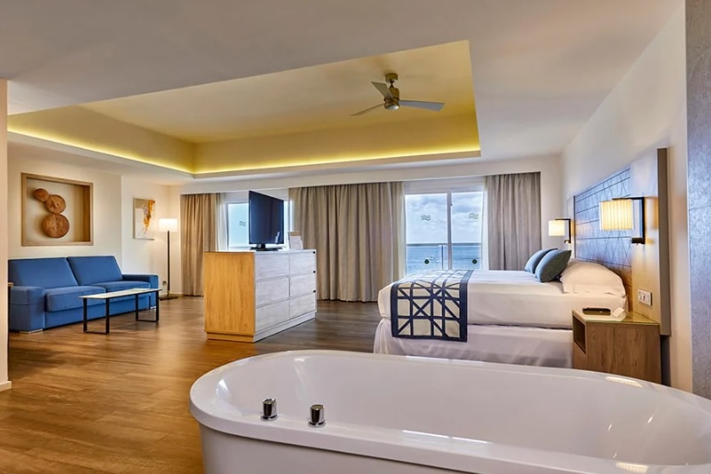Suite, Ocean front