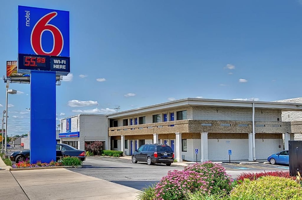 Motel6 Villa Park, IL - Chicago West 9/65