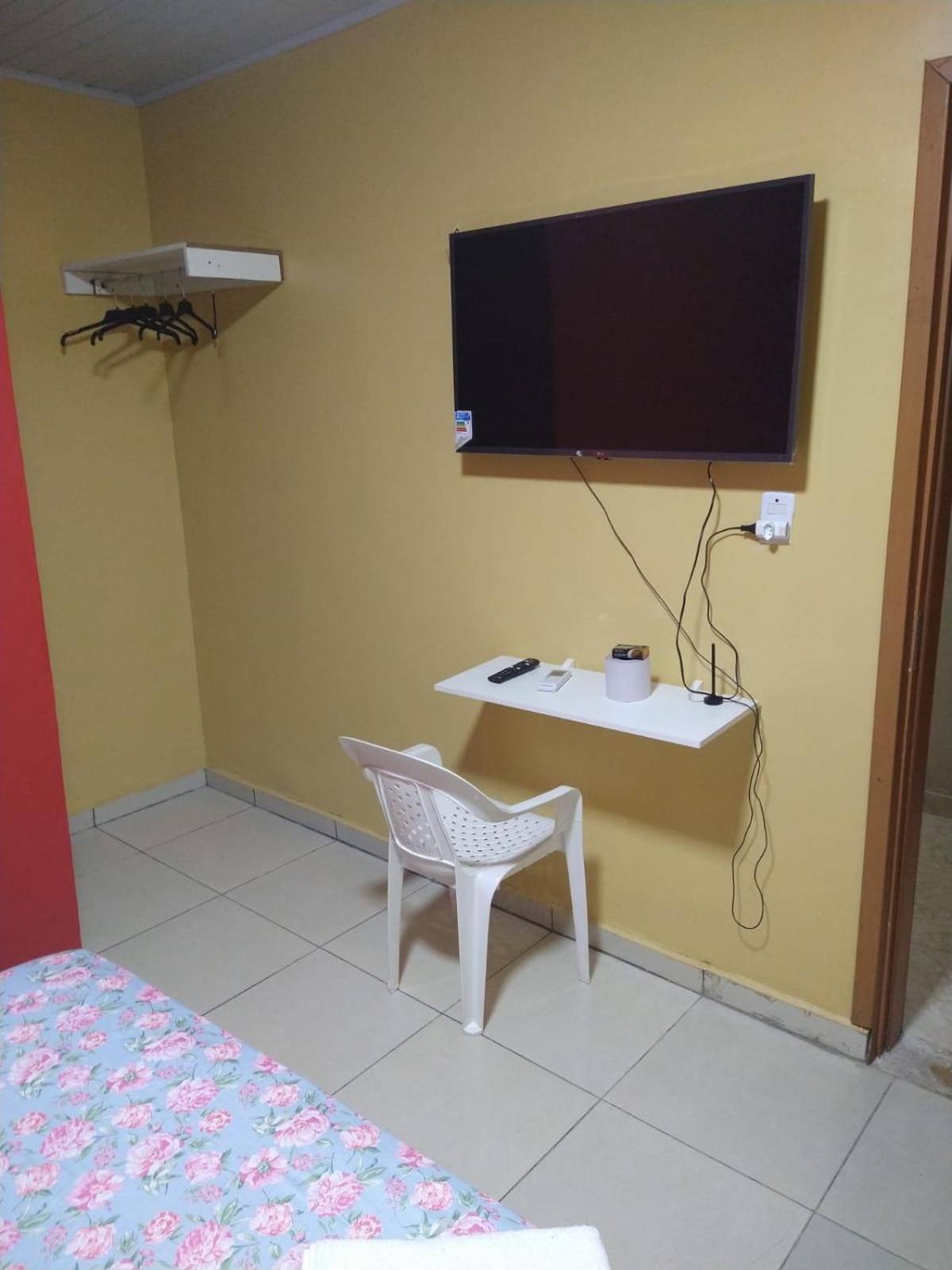Hotel 678 37/38