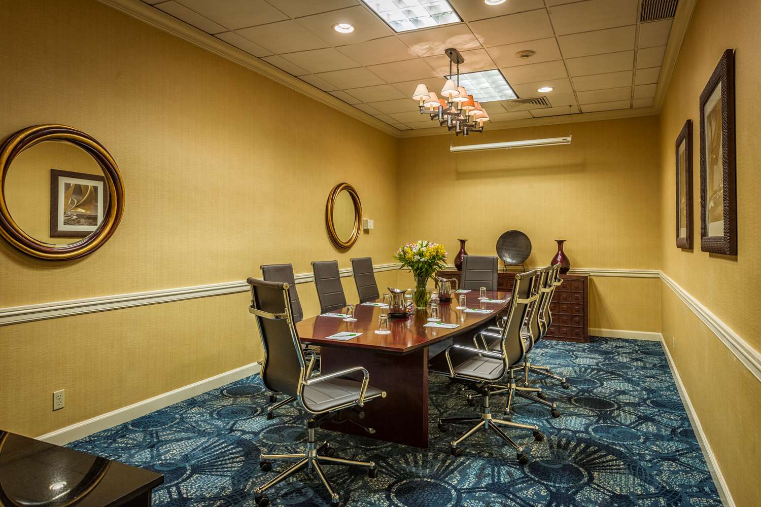 Best Western Plus Strongsville Cleveland 31/34