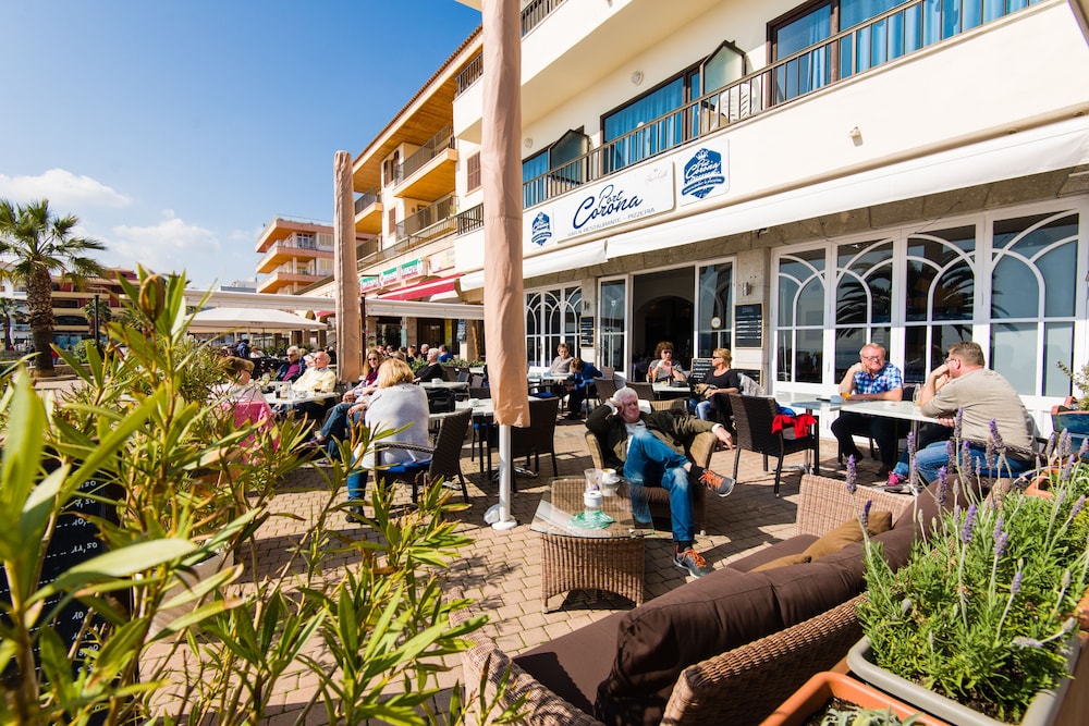 Hostal Port Corona 35/43